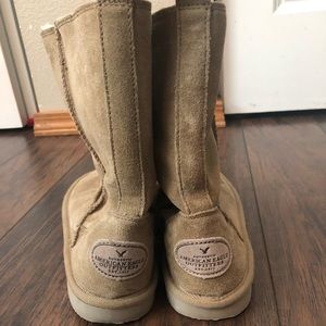 American Eagle UGG Style Boots Women’s Size 8